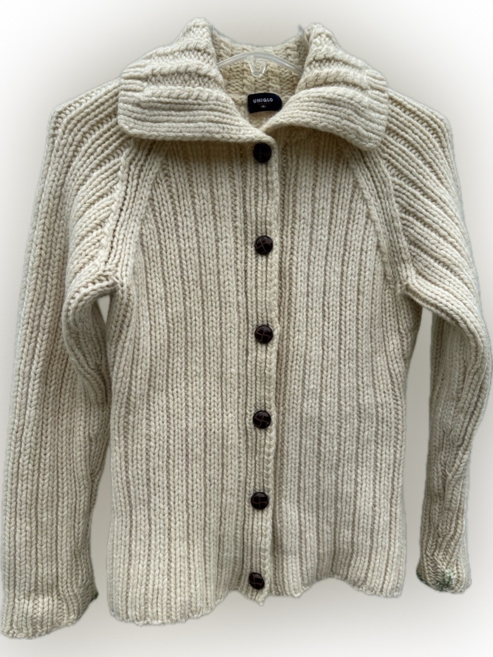 UNIQLO 100% WOOL CARDIGAN COLLAR BUTTON UP SWEATER THICK NATURAL IVORY CREAM M